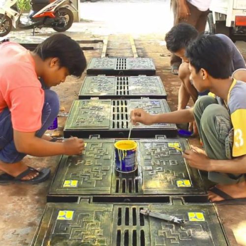proyek-grill-manhole-ntb (2) Proses finishing grill tangkapan air NTB