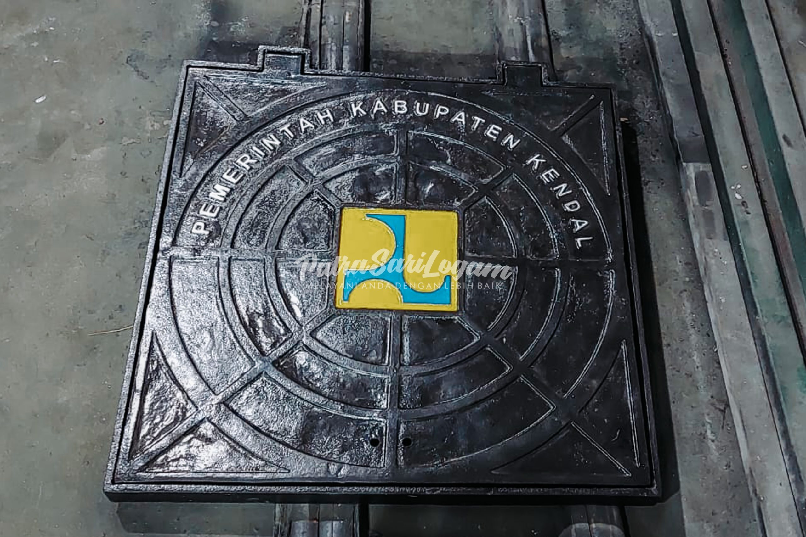 Manhole cover