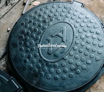 Manhole AV Full Black 